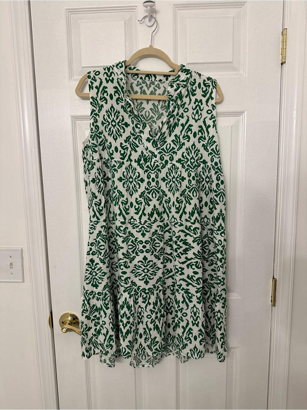 Source Unknown Green and White Sleeveless Midi Dress